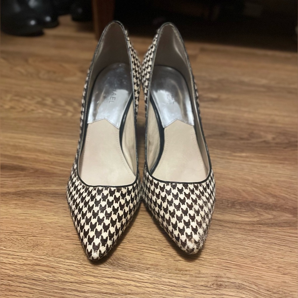 MICHAEL KORS Flex Mid Pump Houndstooth Classic Heel Brown White US 9 Calf Hair